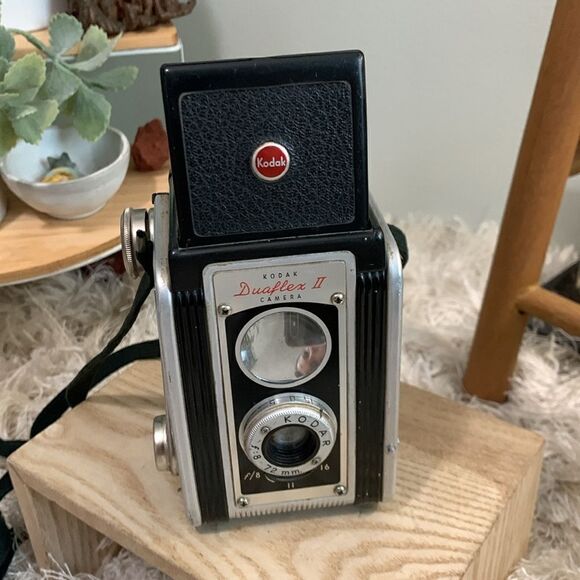 Vintage Eastman Kodak Duaflex II Camera Not Original Strap - Picture 2 of 16